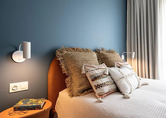 2Homerent Let\'S Sea